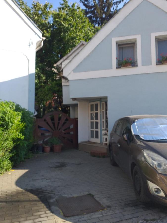 Galeria Villa Veszprem Exterior photo